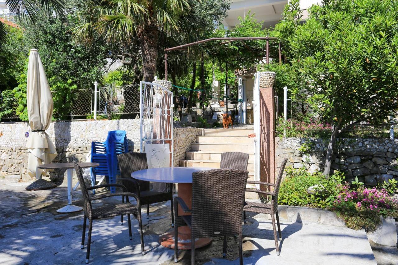 Apartments By The Sea Stanici, Omis - 1031 Tice Kültér fotó